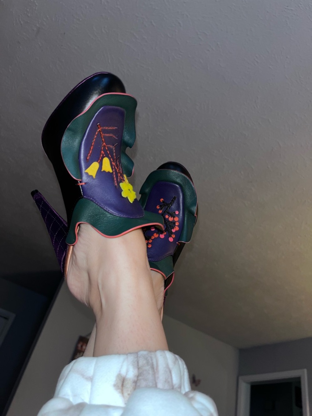 Fendi Green & Purple Floral Embroidered Leather Mules - Picture 13 of 14